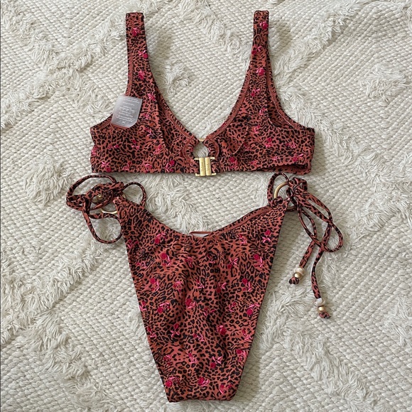 New Kulani Kinis Ring Contour Bikini Set - Picture 5 of 6